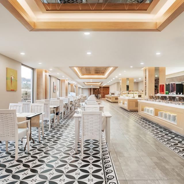 hotel-ramada-suites-by-wyndham-kusadasi