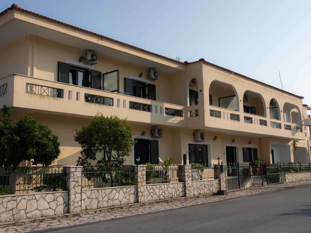 impressie Aparthotel Athanasios by Philoxenia