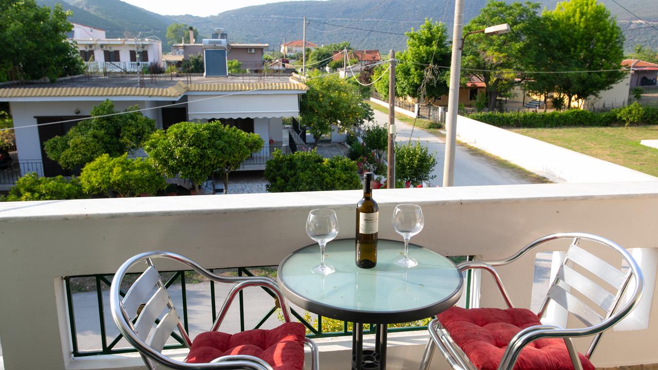 Aparthotel Athanasios by Philoxenia