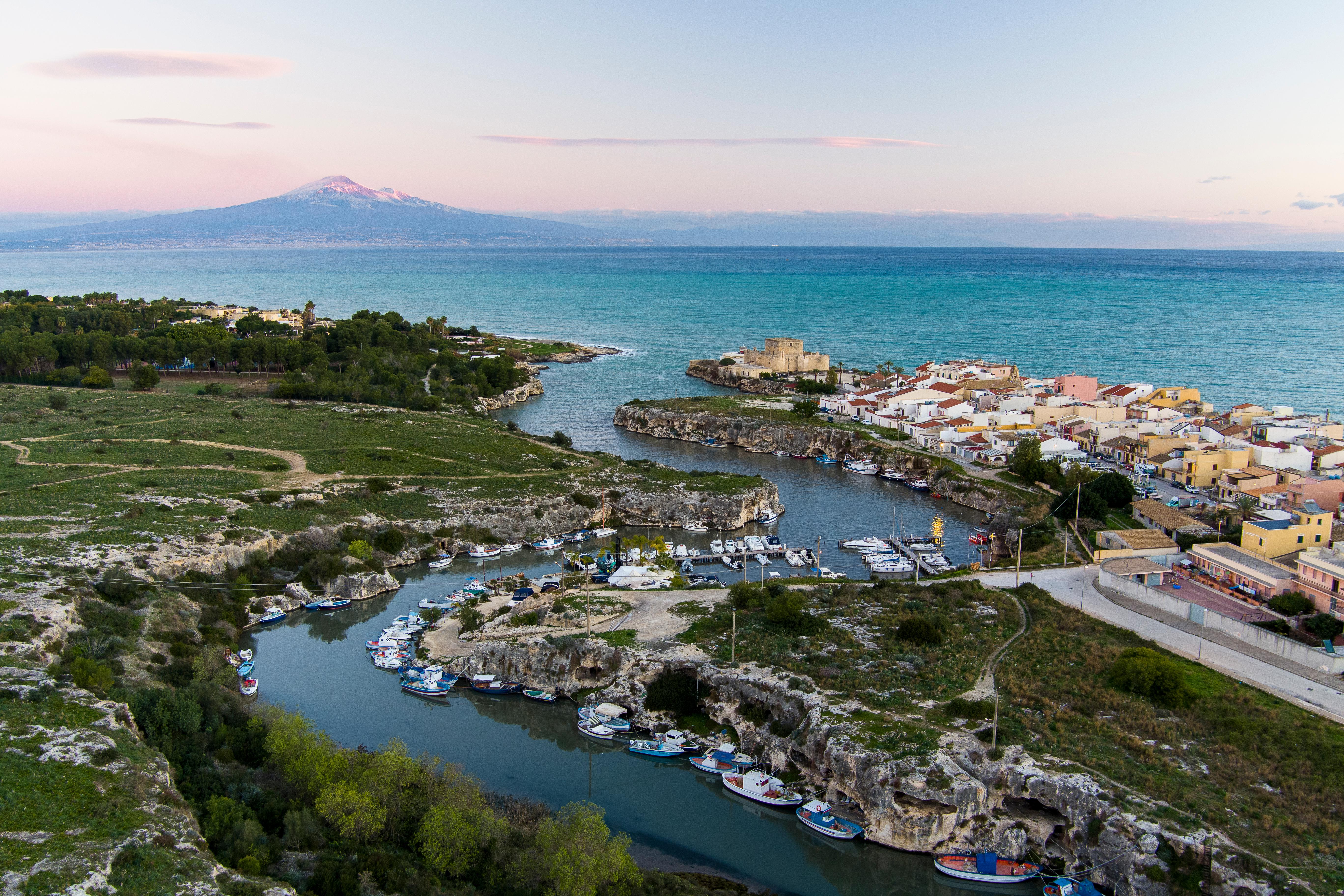 Brucoli Foto: 2 van 2