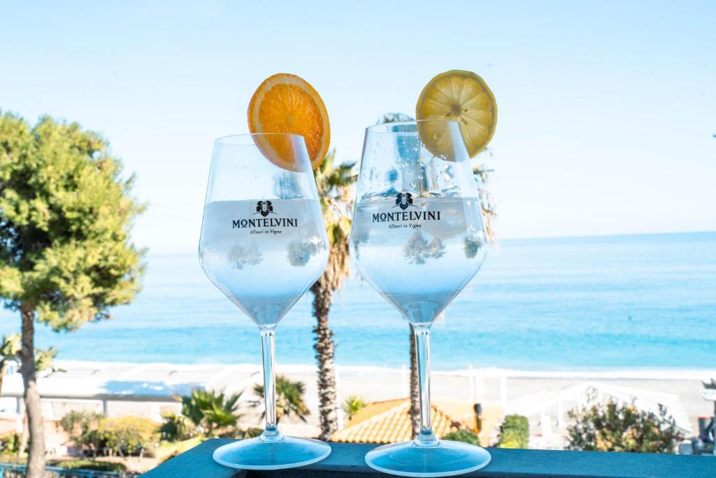 8 Dagen logies/ontbijt Hotel Calipso