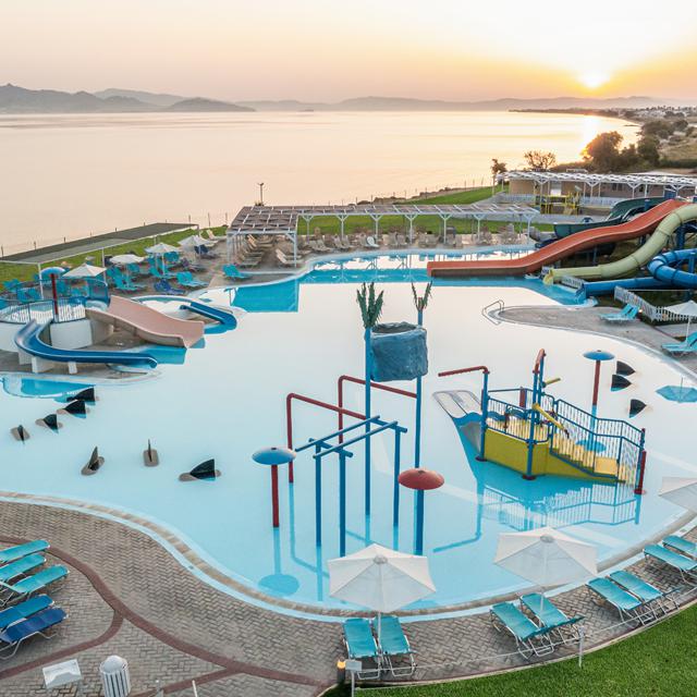 hotel-white-olive-marine-aquapark