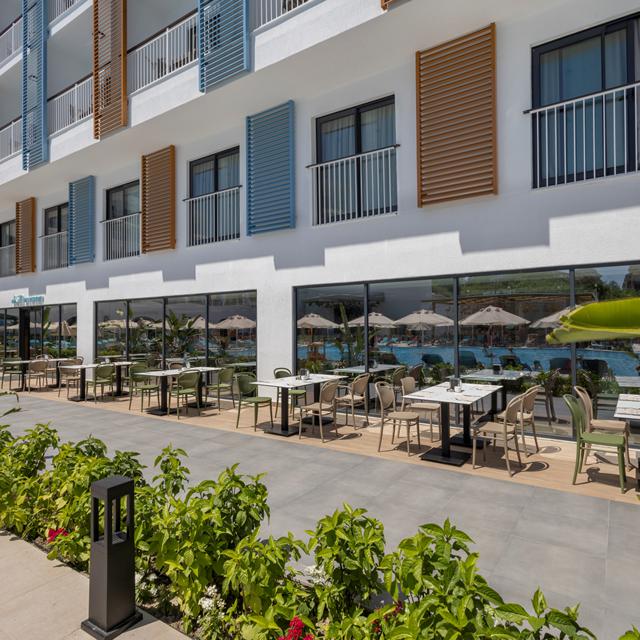 arcanus-hotels-trendline-resort-side
