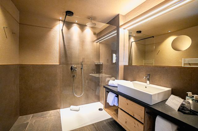 2-persoonskamer superieur 4.5* Selva di Val Gardena € 1828,- ✓ eigen vervoer