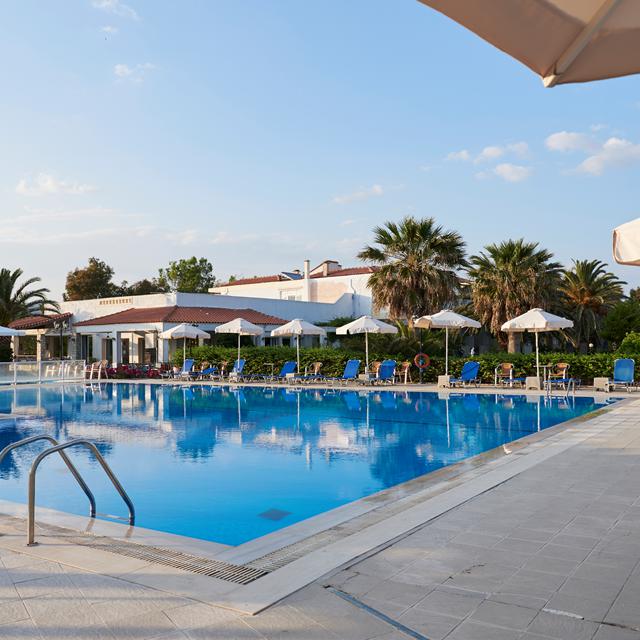 hotel-kalloni-bay