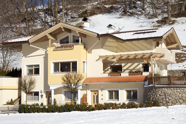 Skivakantie Mayrhofen - Zillertal € 644,- ❖ 8 dagen logies