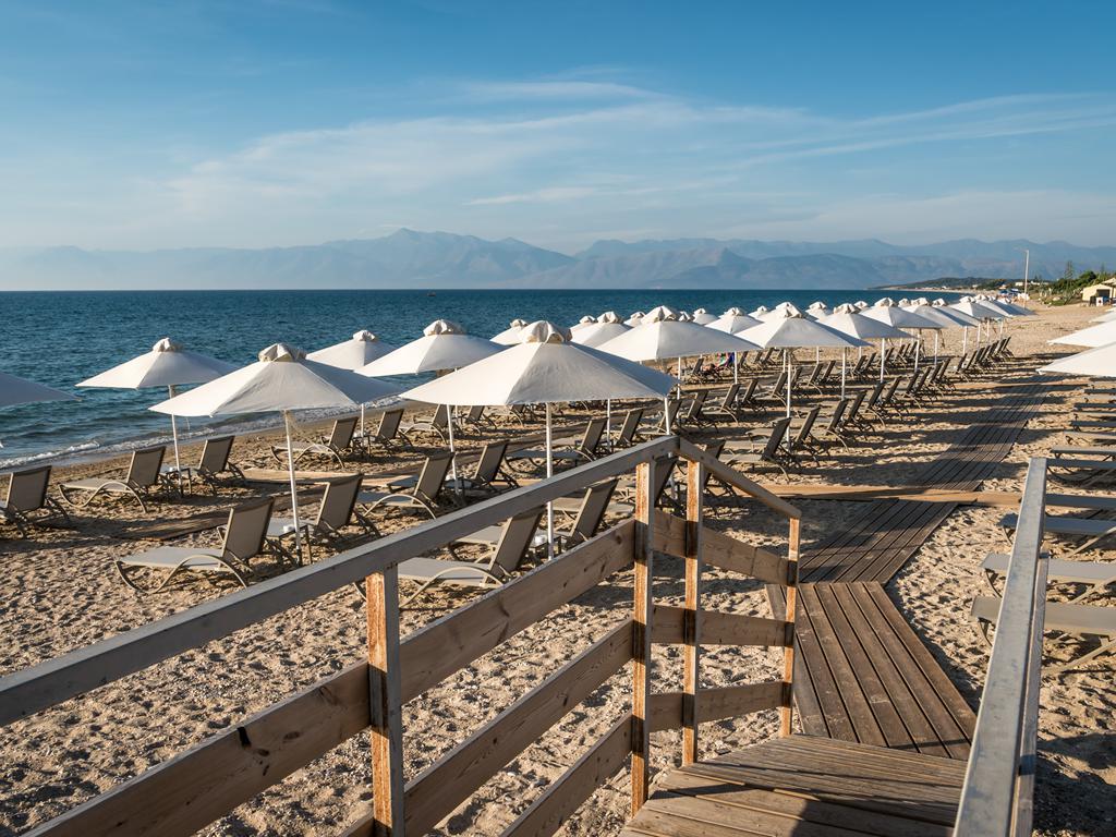impressie Aparthotel Acharavi Beach