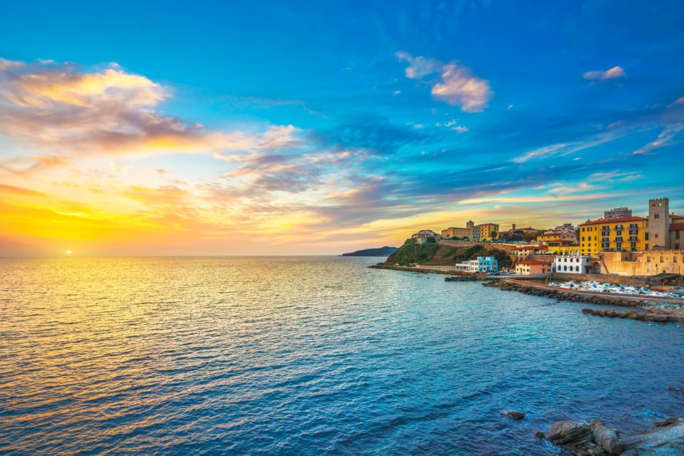 Piombino Foto: 1 van 2
