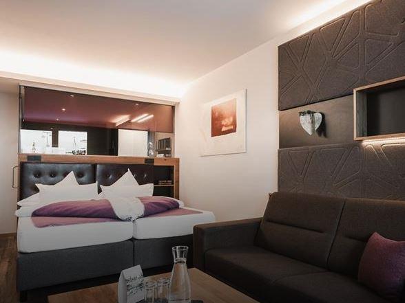 anthonys-life-style-hotel