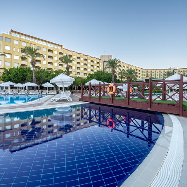 hotel-selectum-family-resort-side