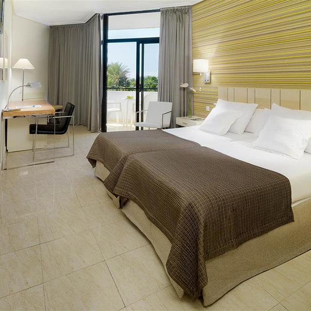 hotel-h10-conquistador