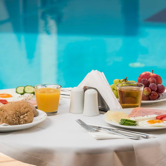 Aparthotel Elotis Suites