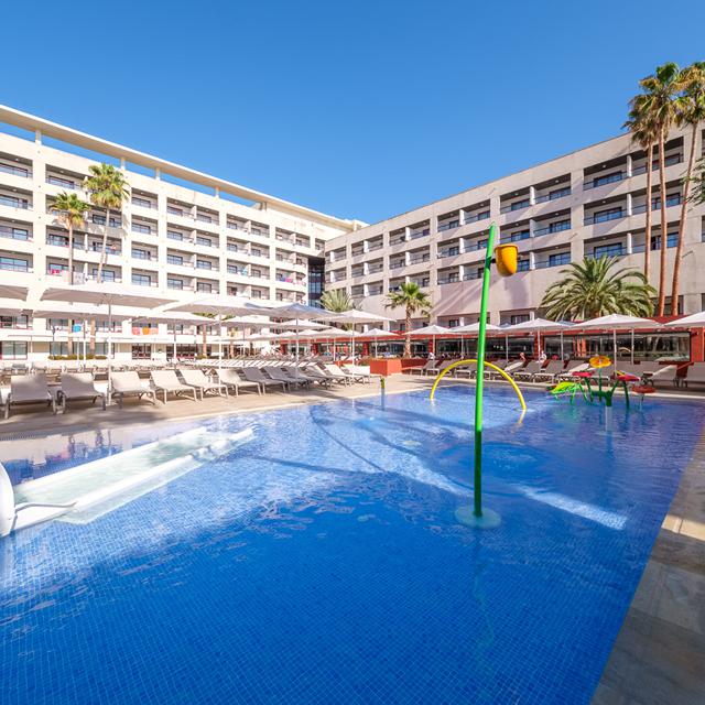 hotel-estival-park