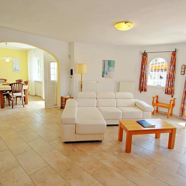 villas-moraira-met-privezwembad-inclusief-huurauto