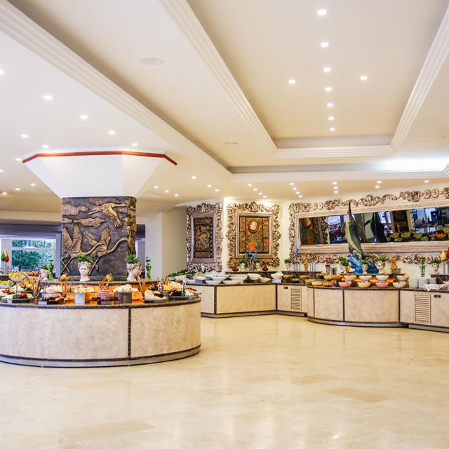 Hotel Cesars Side