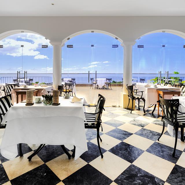 hotel-quinta-funchal-palace-gardens-by-barcelo-adults-only