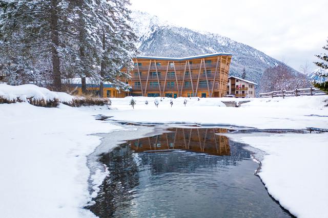 Skiën 5* Champoluc - Monterosa € 1360,- 【samen met de hond】
