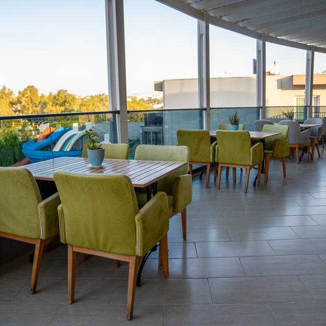 hotel-bodrum-beach-resort-logies-en-ontbijt