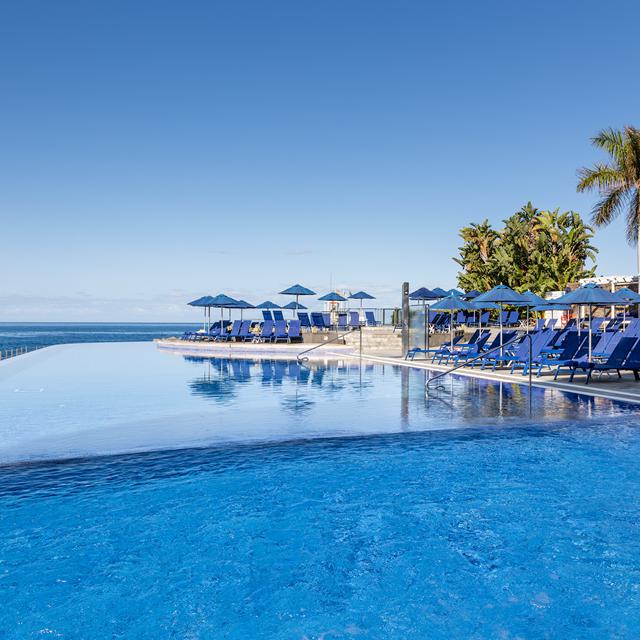 aparthotel-marina-suites
