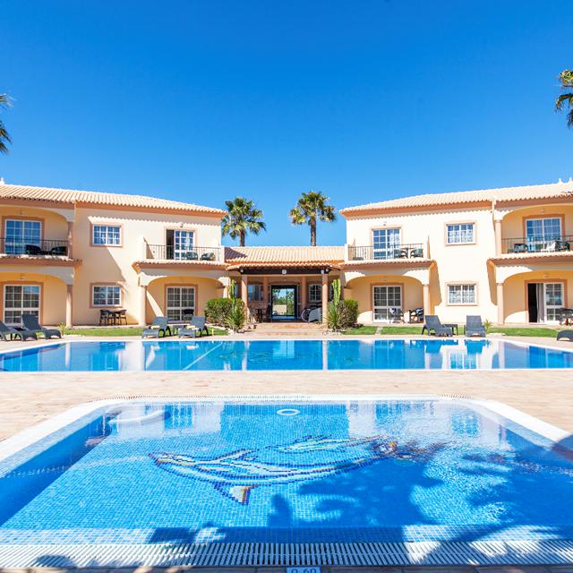aparthotel-atalaia-sol-inclusief-autohuur