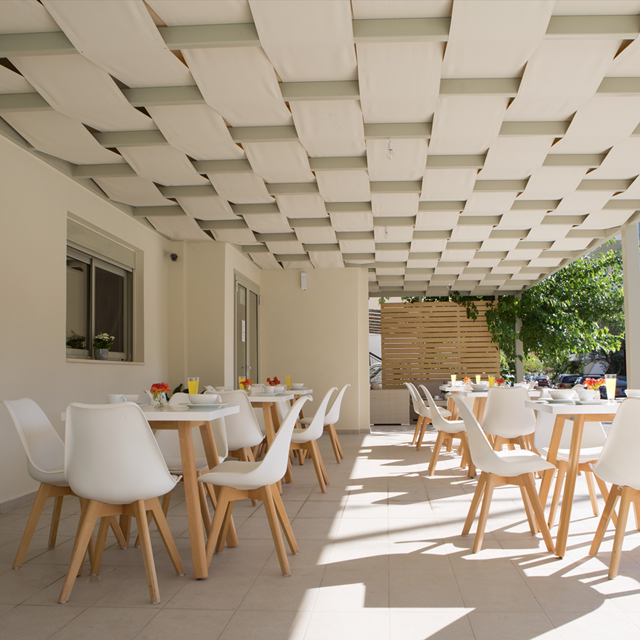 grand-theoni-hotel-suites-spa