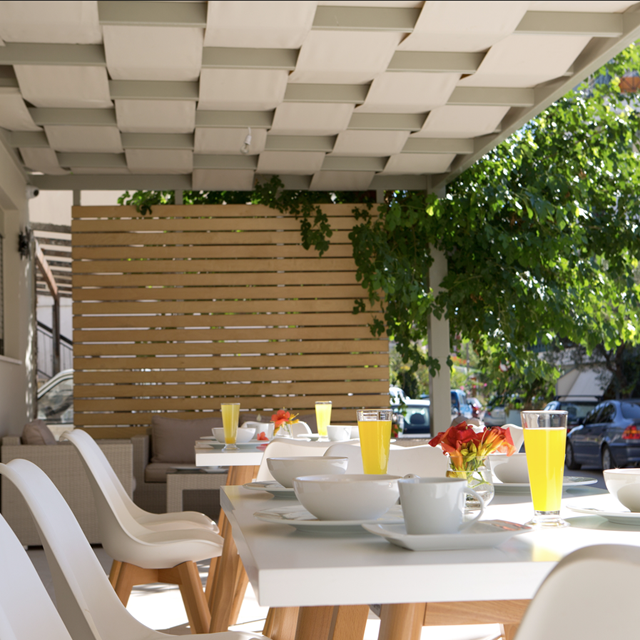 grand-theoni-hotel-suites-spa