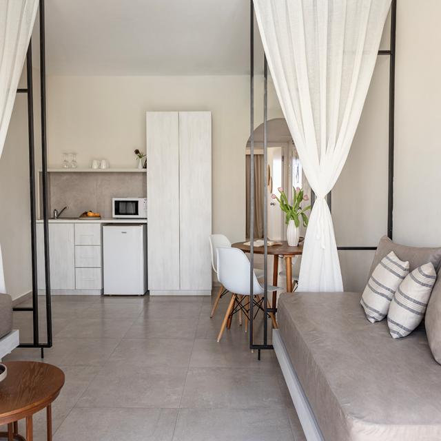 hotel-louis-paphos-breeze