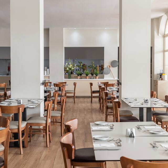 hotel-louis-paphos-breeze