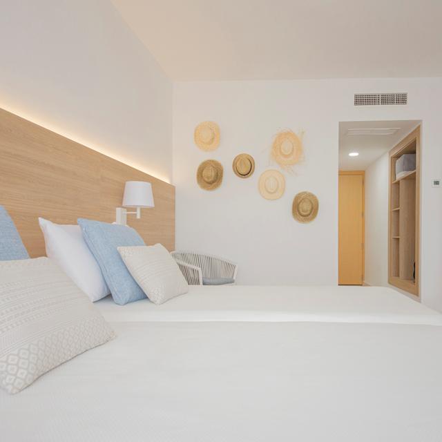 hotel-cala-font