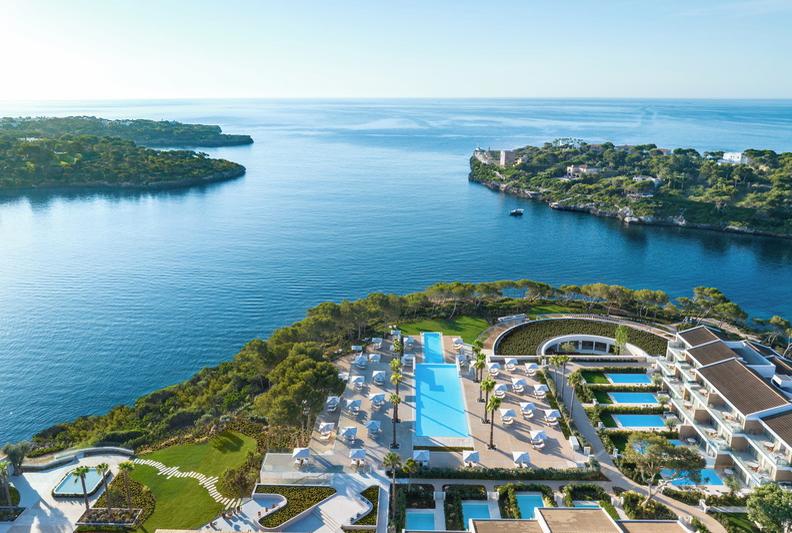 Ikos Porto Petro