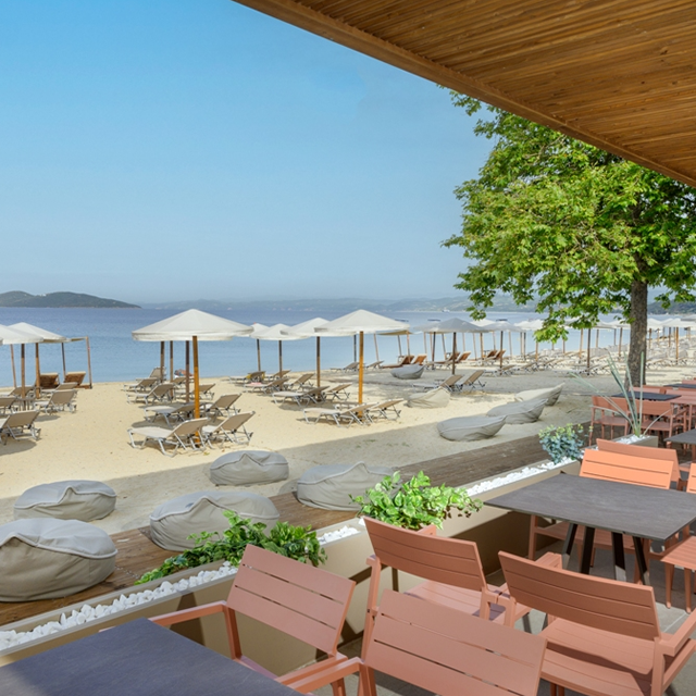 hotel-akrathos-beach