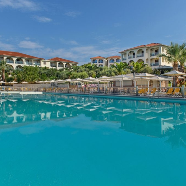 hotel-akrathos-beach