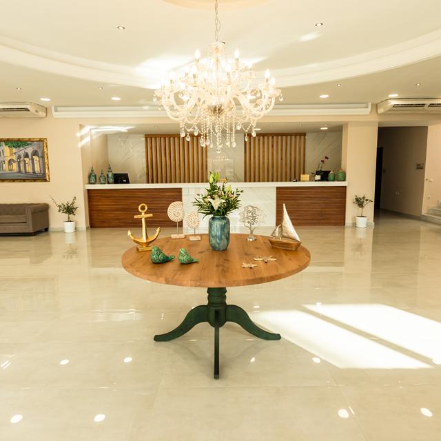 Vakantie Aparthotel Robolla Beach in Roda (Corfu, Griekenland)