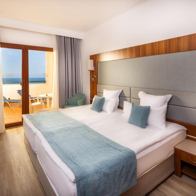 Alua Helios Bay