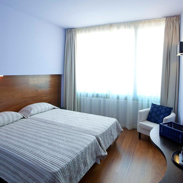 hotel-athens-center-square