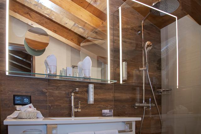 Sneeuwzeker 4* Klosters € 1232,- ➤ Sunstar Hotel Klosters