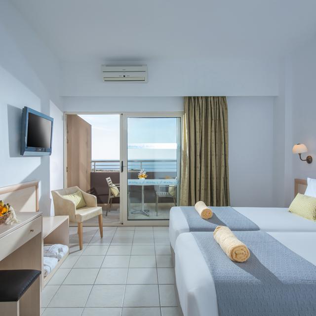 hotel-blue-bay-resort