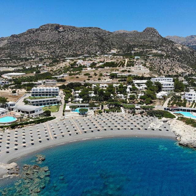 hotel-kakkos-bay-resort