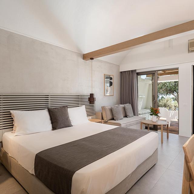 hotel-kakkos-bay-resort