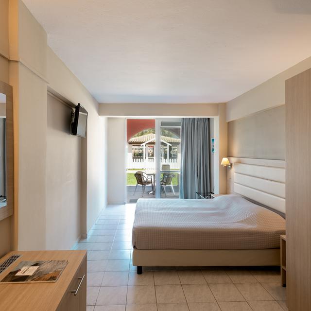 hotel-mitsis-messonghi