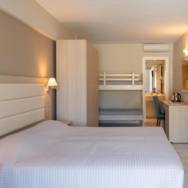 hotel-mitsis-messonghi