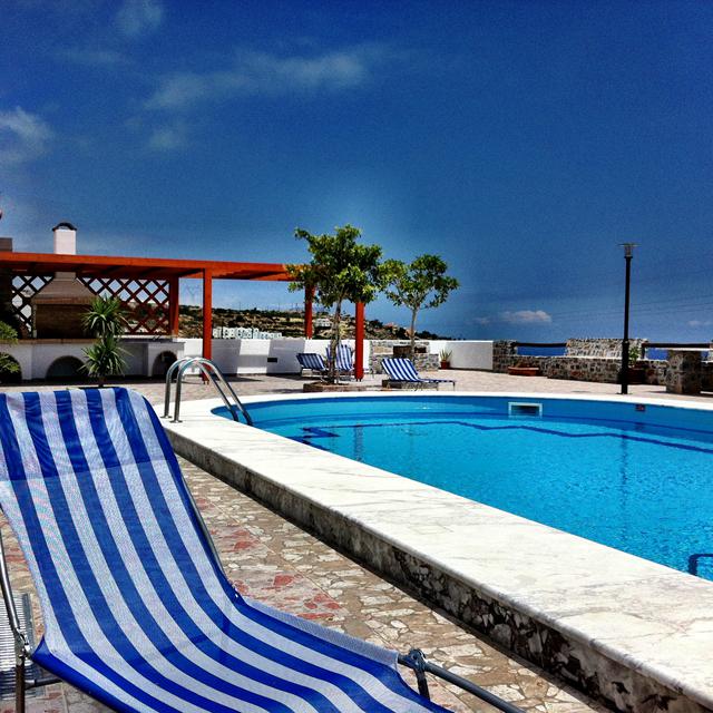 apartments-filoxenia-and-villas