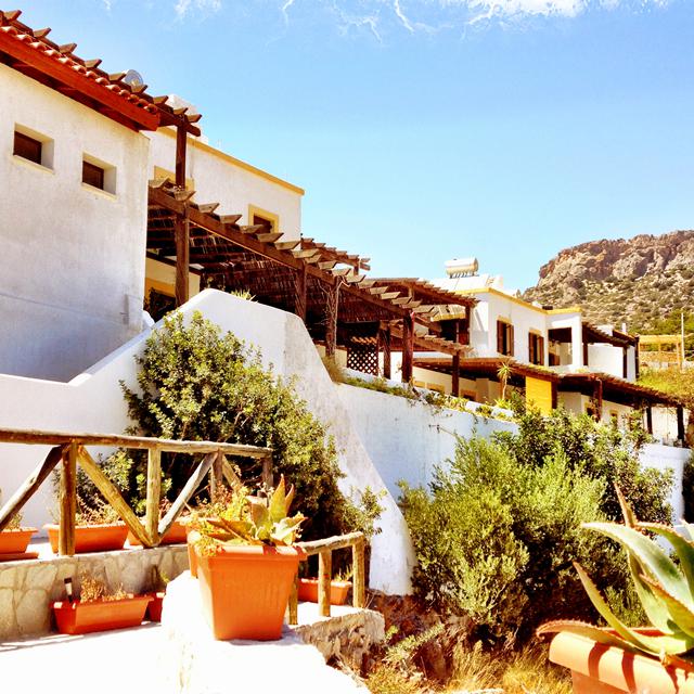 apartments-filoxenia-and-villas