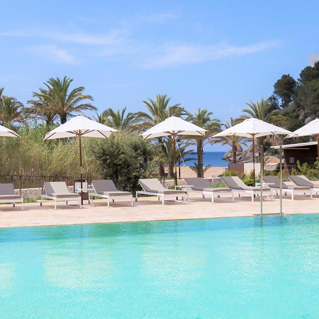 the-club-cala-san-miguel-hotel-ibiza-by-hilton-adults-only