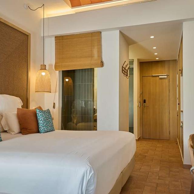 the-club-cala-san-miguel-hotel-ibiza-by-hilton-adults-only