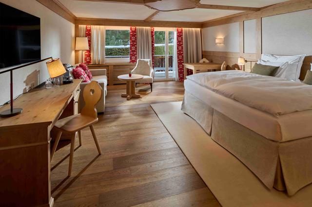 Ontspanning 4* Les Diablerets € 1704,- ❖ wifi, parkeerplaats, kluisje op kamer, zwembad, hond is welkom, sauna, restaurant(s), wellness