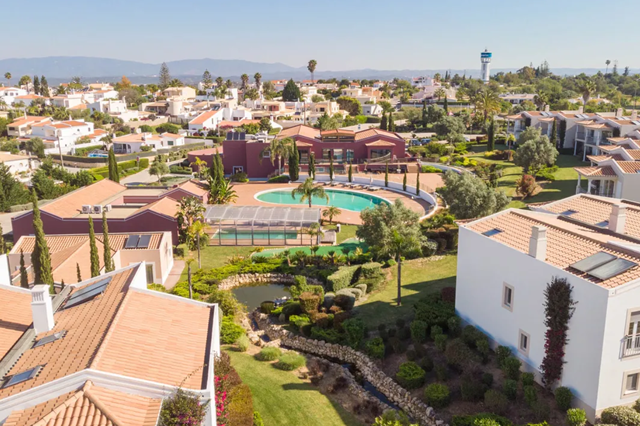 Strandvakantie 4.5* Algarve € 650,- 【Vale da Lapa Village Resort】
