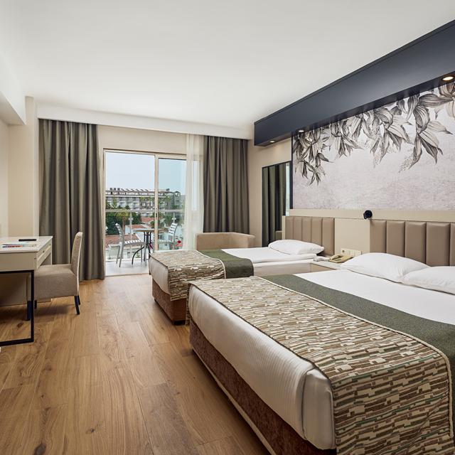 hotel-seaden-sea-world-resort-spa
