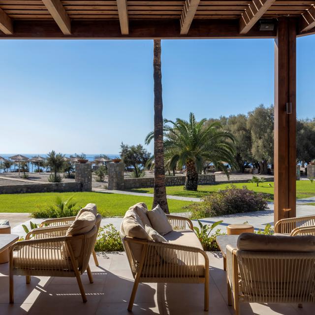 lindian-village-curio-collection-by-hilton