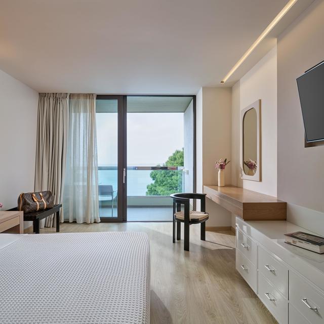 hotel-white-rocks